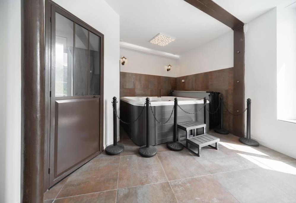 #Fer Rever 63# Spa # Thiers Exterior photo
