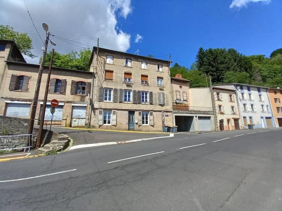 #Fer Rever 63# Spa # Thiers Exterior photo